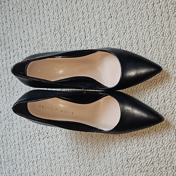 NWOT Kelly and Katie Heels - Picture 3 of 5